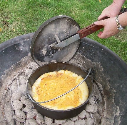 Dutch Oven Pizza Recipe