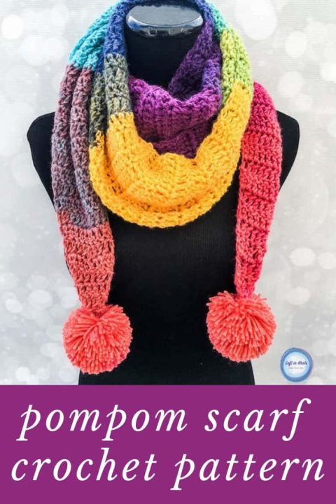 Loving this stylish scarf - and the pattern is beginner friendly!