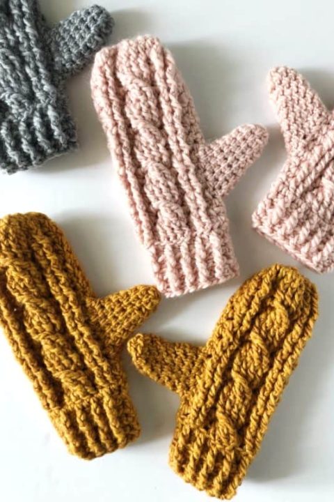 Simple Cable Twist Mittens
