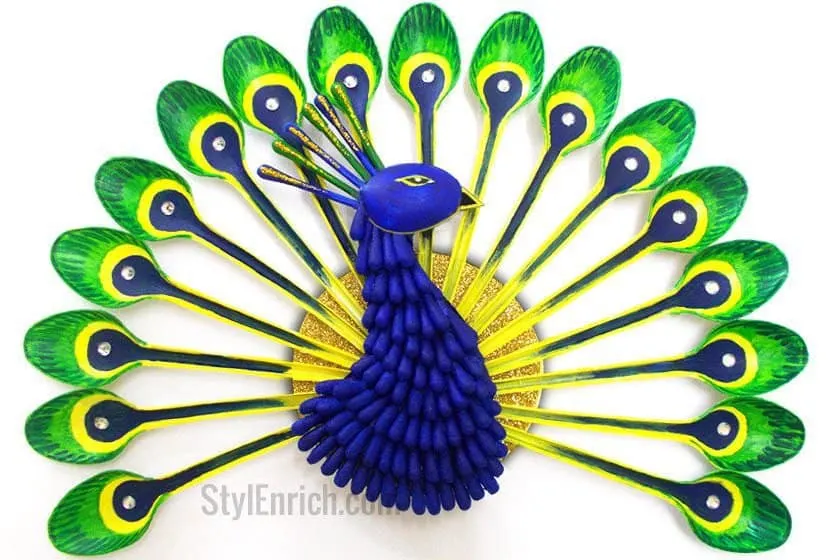 13 Colorful Peacock Crafts You Need To Make This Weekend