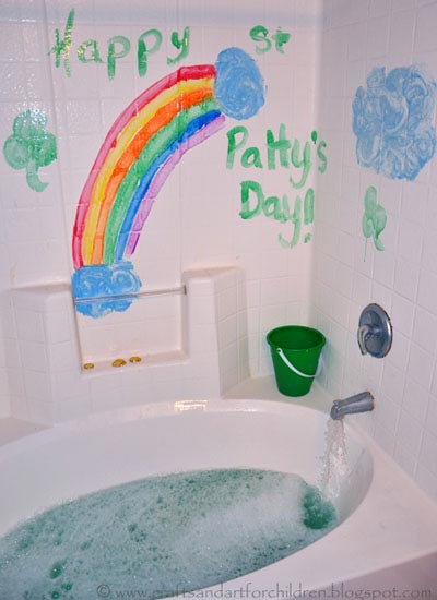 St Patrick's Day Bath Activity for Kids - Artsy Momma