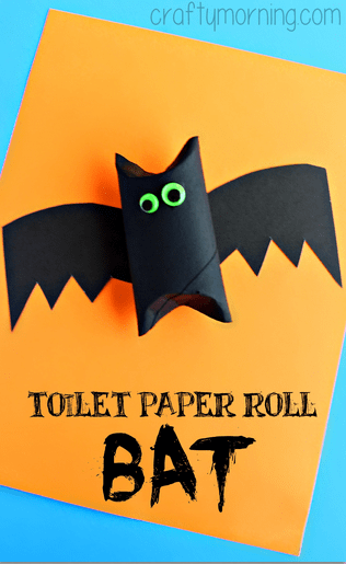 Toilet Paper Bat Halloween Craft for Kids - I love the idea of using different sized eyes to make him look extra batty