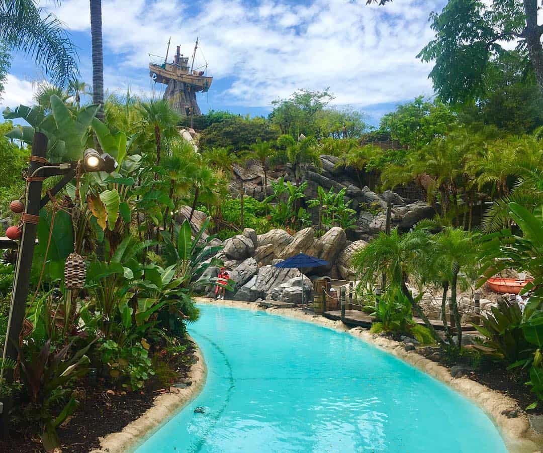 So many great tips for Typhoon Lagoon! Thanks for sharing!
