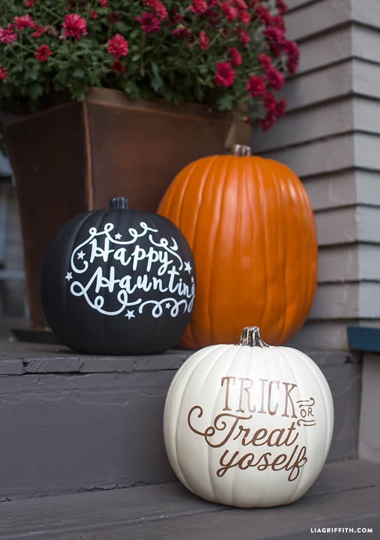 Vinyl Lettered Halloween Pumpkins