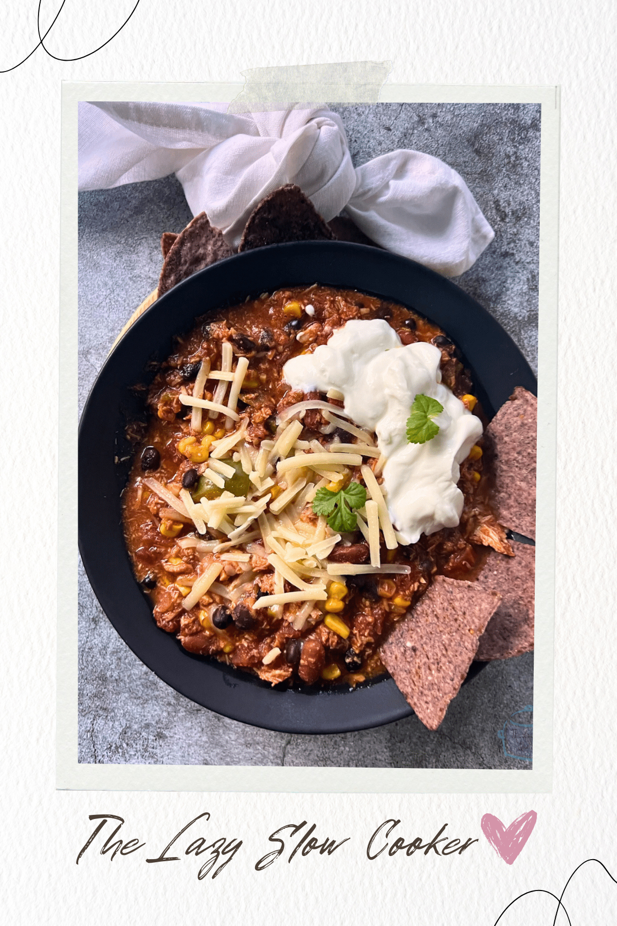 Turn that leftover turkey into a cozy, slow-cooked chili! This hearty dish is loaded with beans, veggies, and spices for a hands-off meal that’s perfect for chilly days.