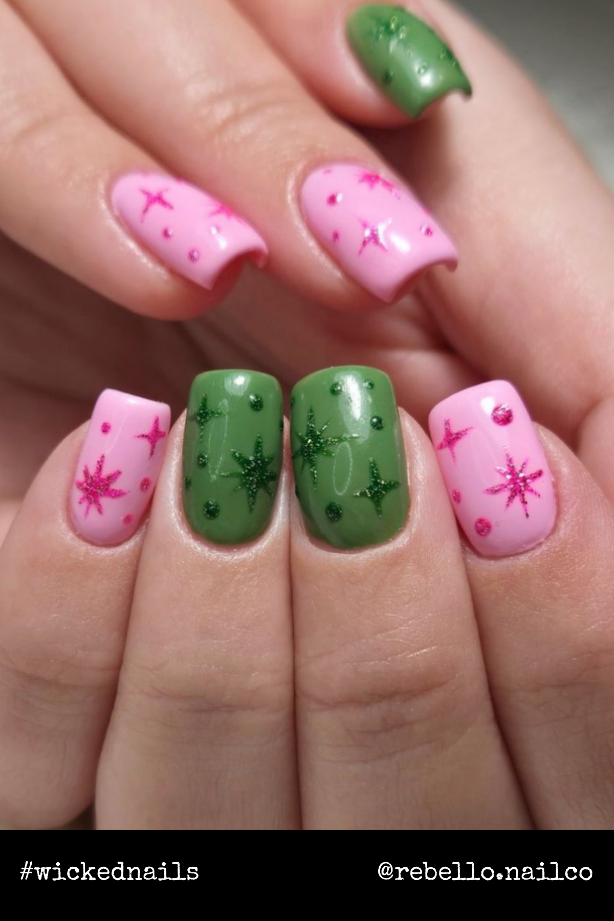 Soft pink and earthy green nails with delicate star accents capture the charm of Glinda’s wand and Elphaba’s sorcery.