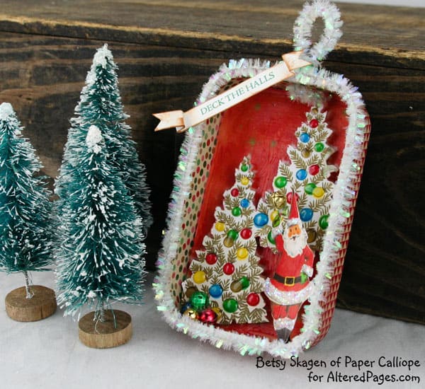 Altoid Tin: Turn it into a Christmas ornament