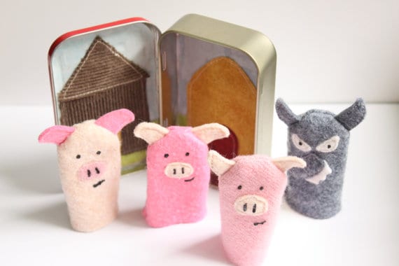 Altoid Tin Toys: Make a theatre for the three little pigs