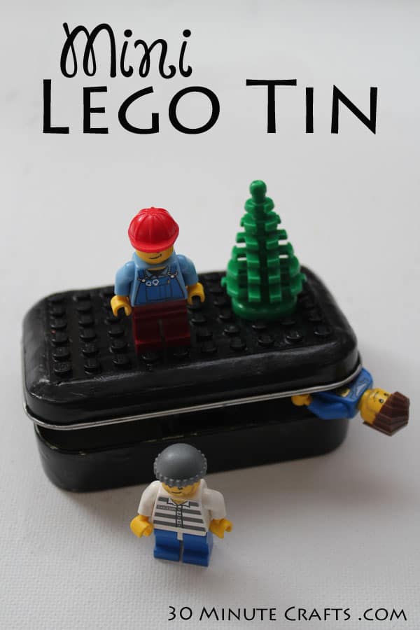 Altoid Tin Toys: Make a mini LEGO playset
