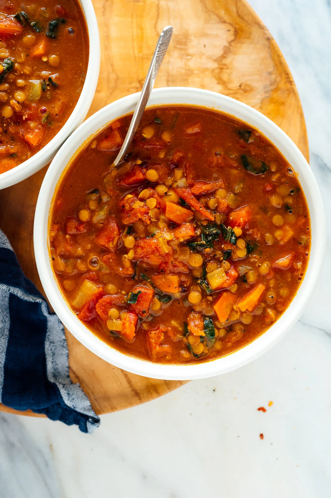 Vegetarian Lentil Soup: This protein-packed soup is loaded with lentils, tomatoes, carrots, and spinach. It’s a meatless meal that’s sure to satisfy even the heartiest appetites.