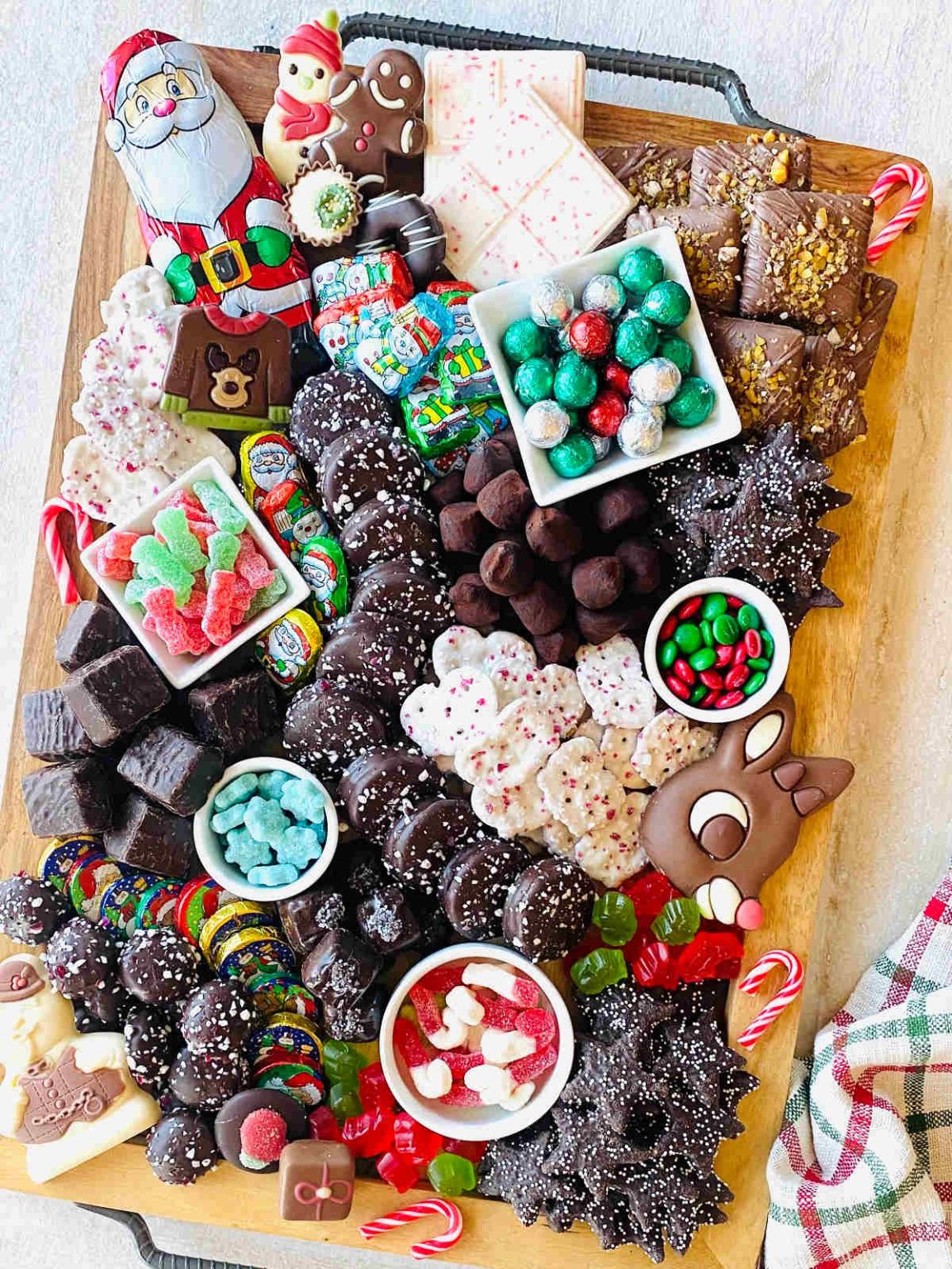 Get Festive with 20+ of the Best Christmas Charcuterie Board Ideas