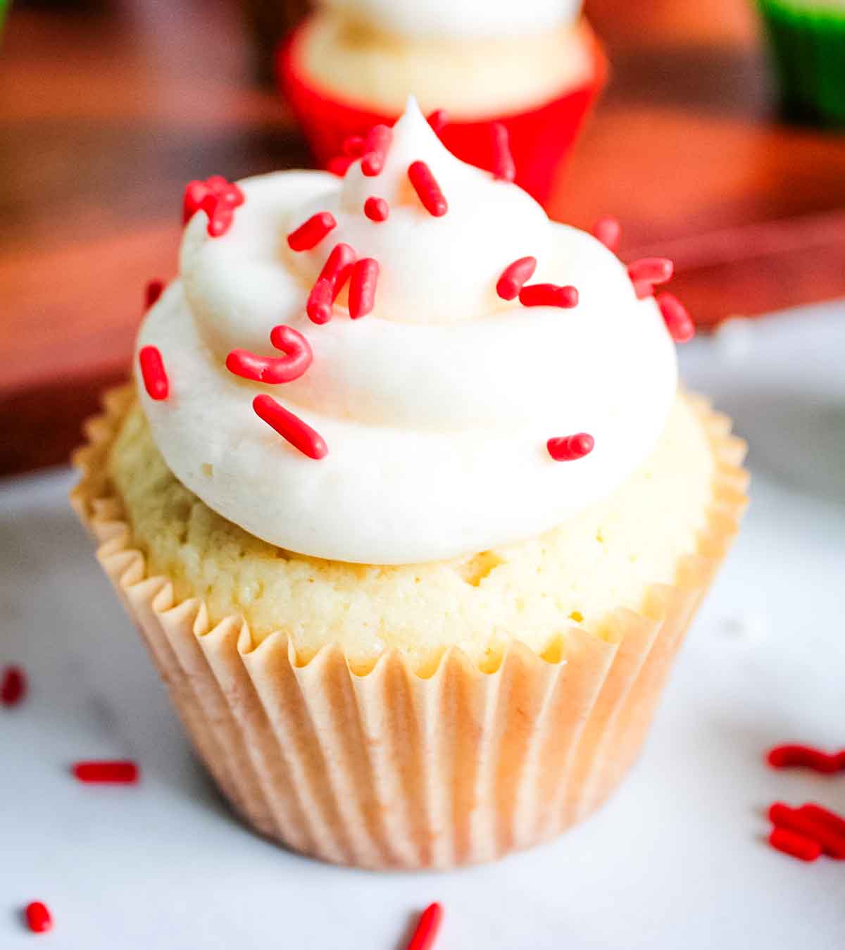 These cupcakes are easy to make and full of Christmas cheer, featuring simple decorations that anyone can pull off. Perfect for a last-minute festive dessert.