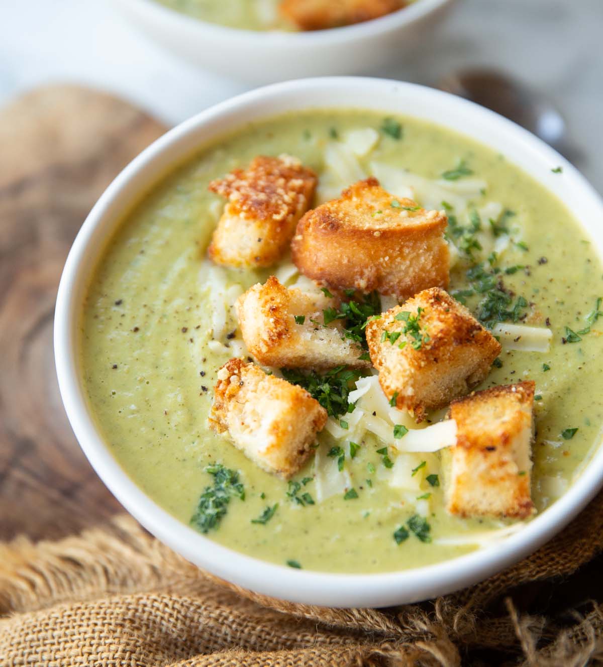 Creamy Broccoli Cheddar Soup: A stovetop favorite that’s rich, cheesy, and ready in under 30 minutes. Even the kids will love it!