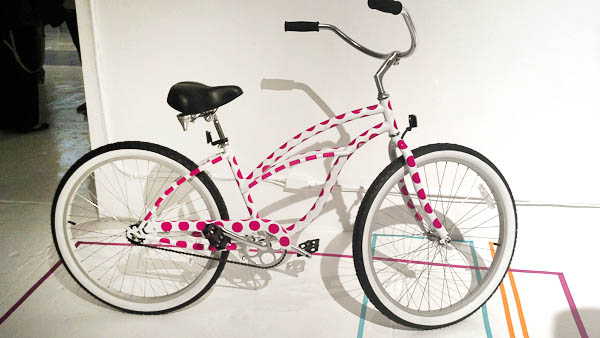 How to Decorate a Bike: Decorate with Post It notes