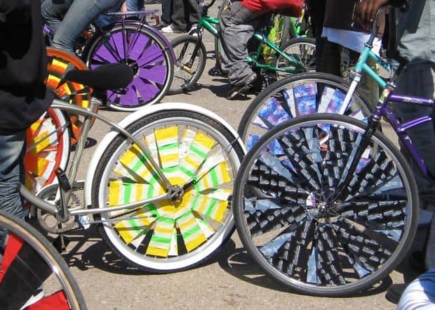 How to Decorate a Bike: Make your own scraper wheels