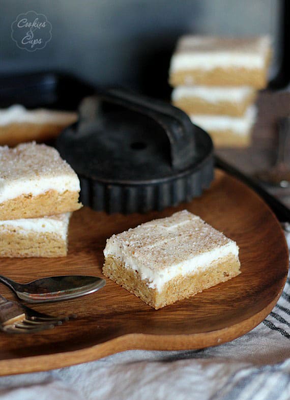 CINNAMON ROLL COOKIE BARS