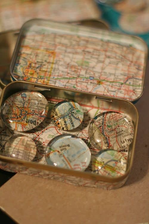 Altoid Tins+Clear Pebbles = Cool Magnets!