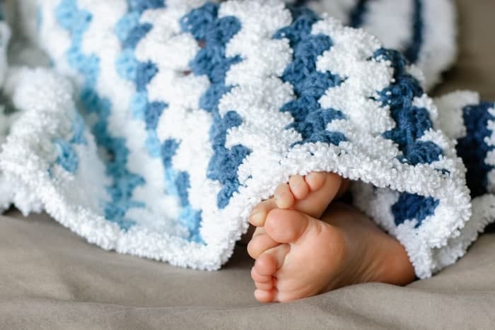 Fast and Easy Beginner Crochet Baby Blanket