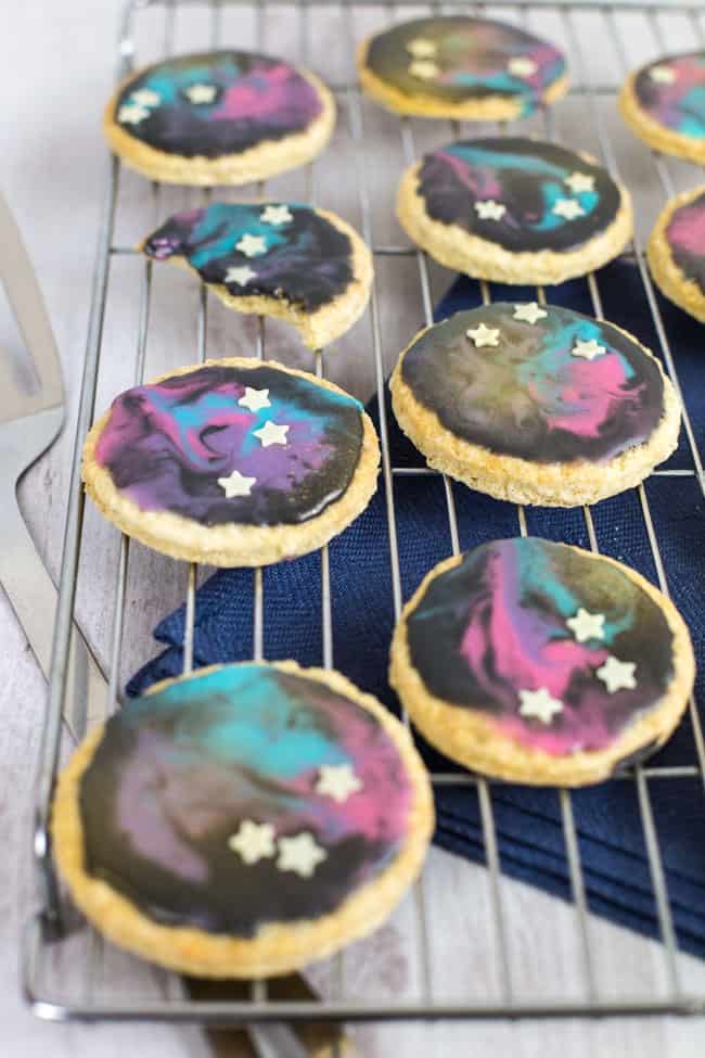 How to Make Oaty Galaxy Cookies