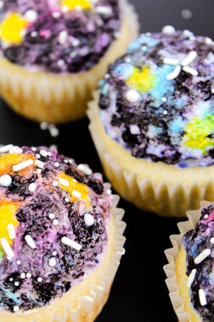 How to Make Galaxy Cupcakes