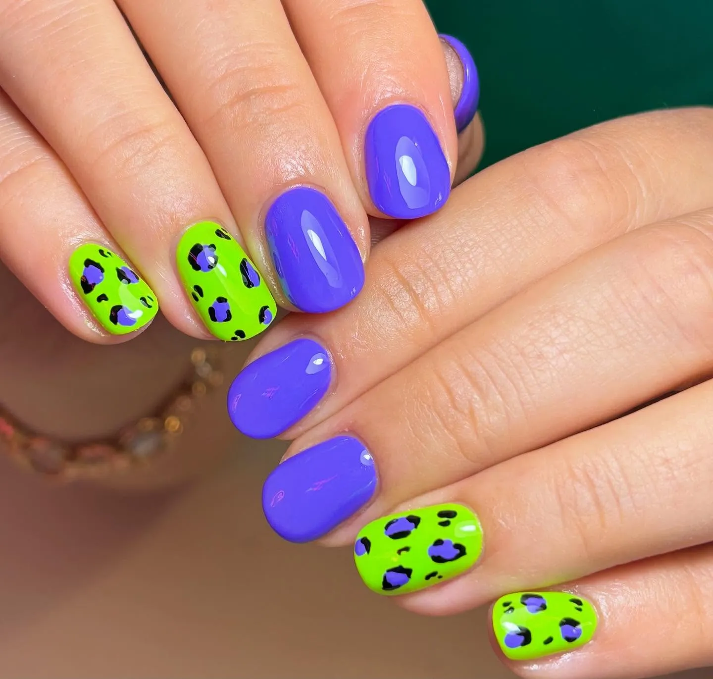 Neon green and bright purple might not be the first colors that come to mind when you think of Leopard Print Nails — but @gelbyjay proves they should be! This high-energy combo is bold, fun, and totally unique.