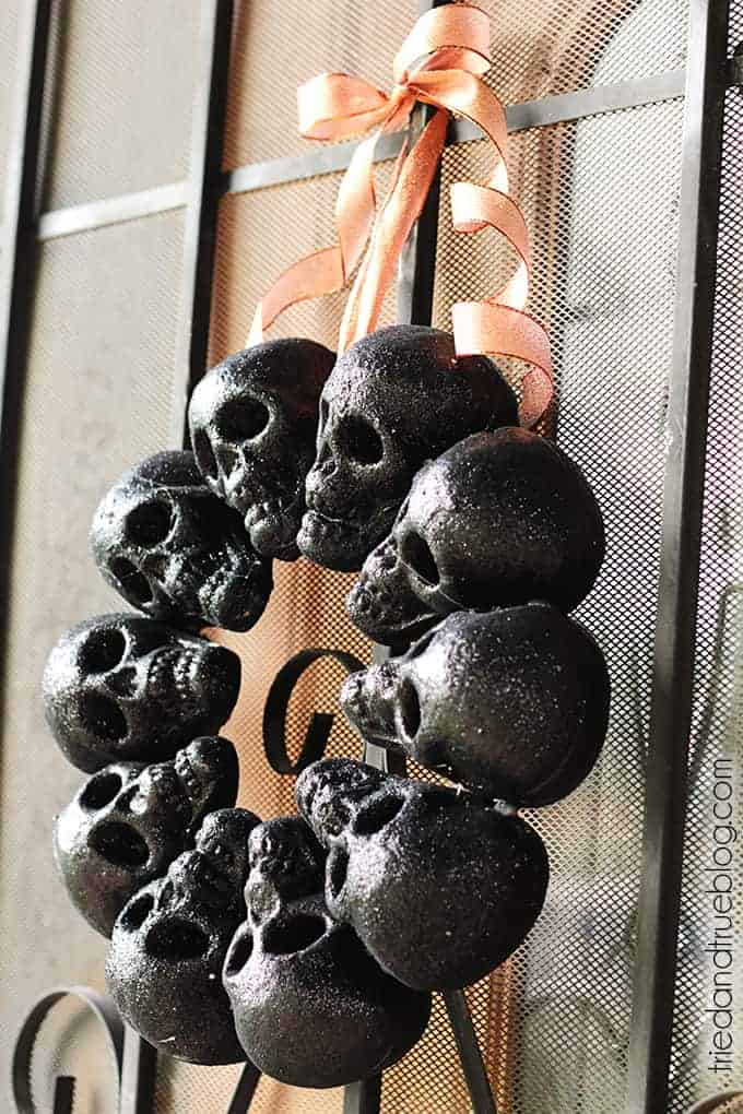DIY Halloween Skull Wreath