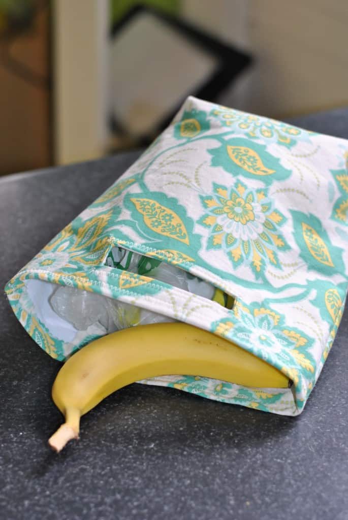 Make a reusable lunch bag with a handy handle