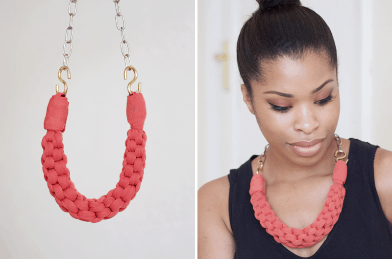 STRAIGHT KNOT NECKLACE