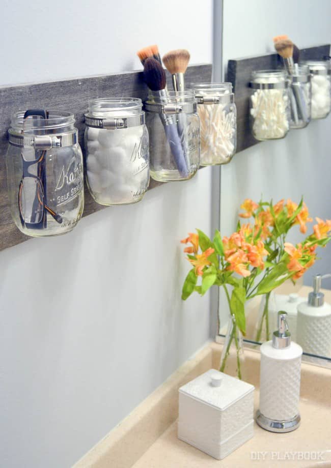 Make a Mason Jar organizer for storing makeup brushes and beauty products