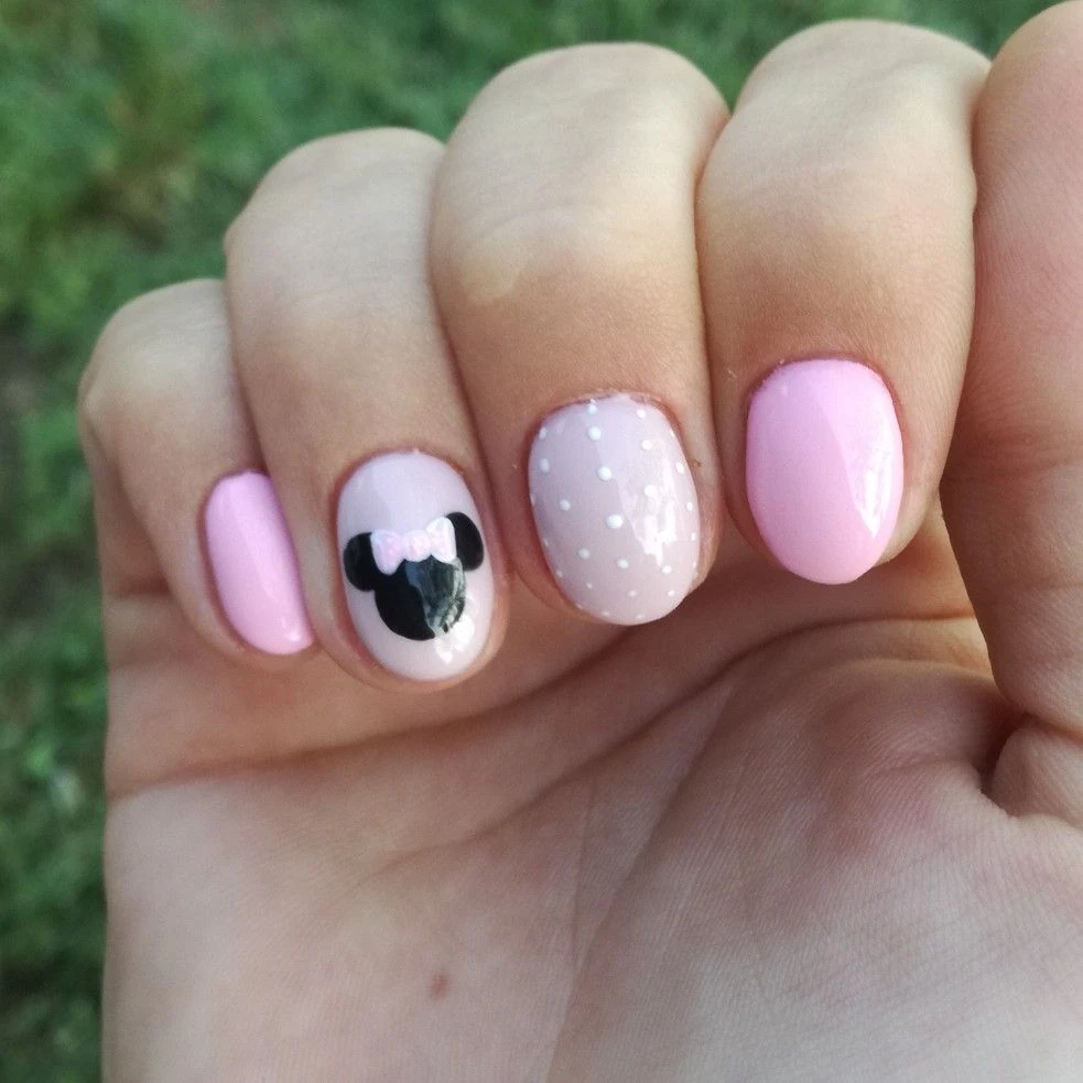 Add a touch of Disney magic to your look with adorable Mickey and Minnie Mouse nail art! 🎀✨ Perfect for your Disney vacation, a magical day at the parks, or simply adding some charm to your everyday style. These designs will make you feel like Disney royalty every day. 👑 Whether dining at Disney-themed restaurants or hanging out with friends, your nails will be as unforgettable as the memories you’ll create! 🌟💅 #DisneyNails #MickeyAndMinnie #NailArtMagic