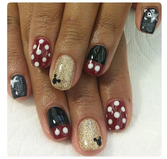 Add a touch of Disney magic to your look with adorable Mickey and Minnie Mouse nail art! 🎀✨ Perfect for your Disney vacation, a magical day at the parks, or simply adding some charm to your everyday style. These designs will make you feel like Disney royalty every day. 👑 Whether dining at Disney-themed restaurants or hanging out with friends, your nails will be as unforgettable as the memories you’ll create! 🌟💅 #DisneyNails #MickeyAndMinnie #NailArtMagic