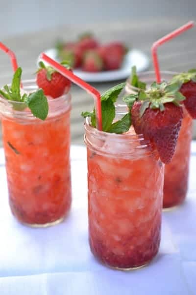 Spring Strawberry Mini-jitos