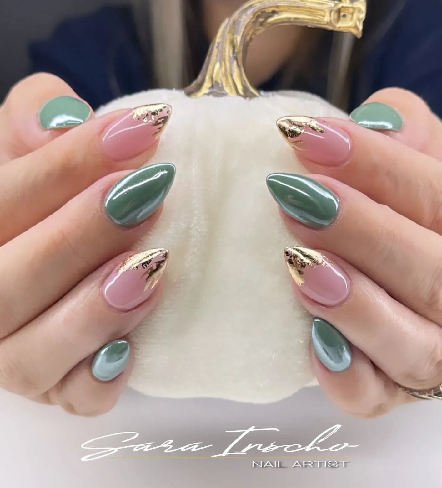 Muted green and blush pink meet gold chrome foil for a look that’s both fresh and fall-ready.