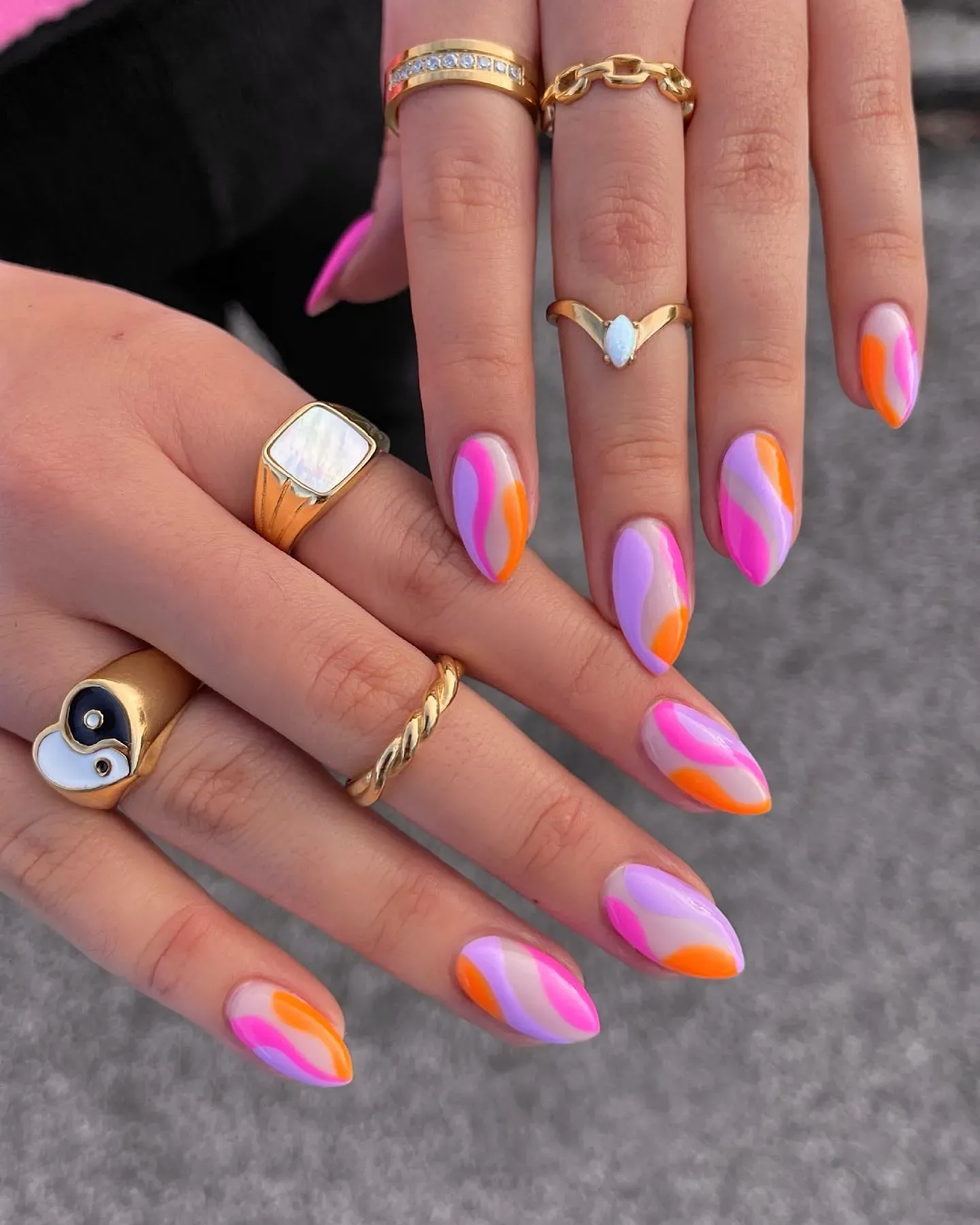 This design mixes pink, orange, and lilac in dreamy swirls for ultimate pink summer nail energy. It’s fresh, trendy, and perfect for vacation or festival season.