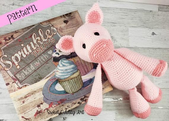 Crochet Petunia the Pig