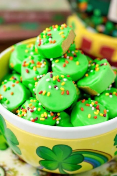 ? Brighten up your St. Patrick’s Day celebrations with 50 colorful and creative green desserts! Perfect for adding a sweet touch to the festivities. #GreenDesserts #StPatricksFood