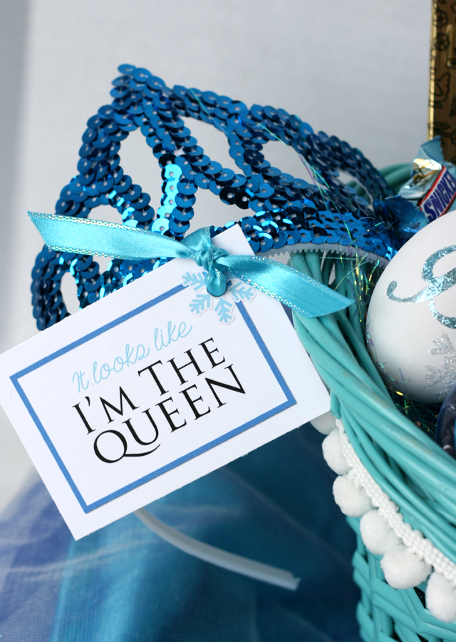 Loving these ideas for an Elsa Easter basket for a tween!