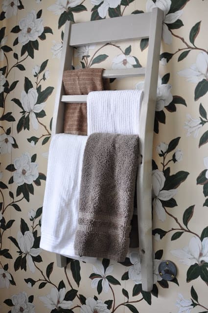  Turn an old chair back into a towel rack