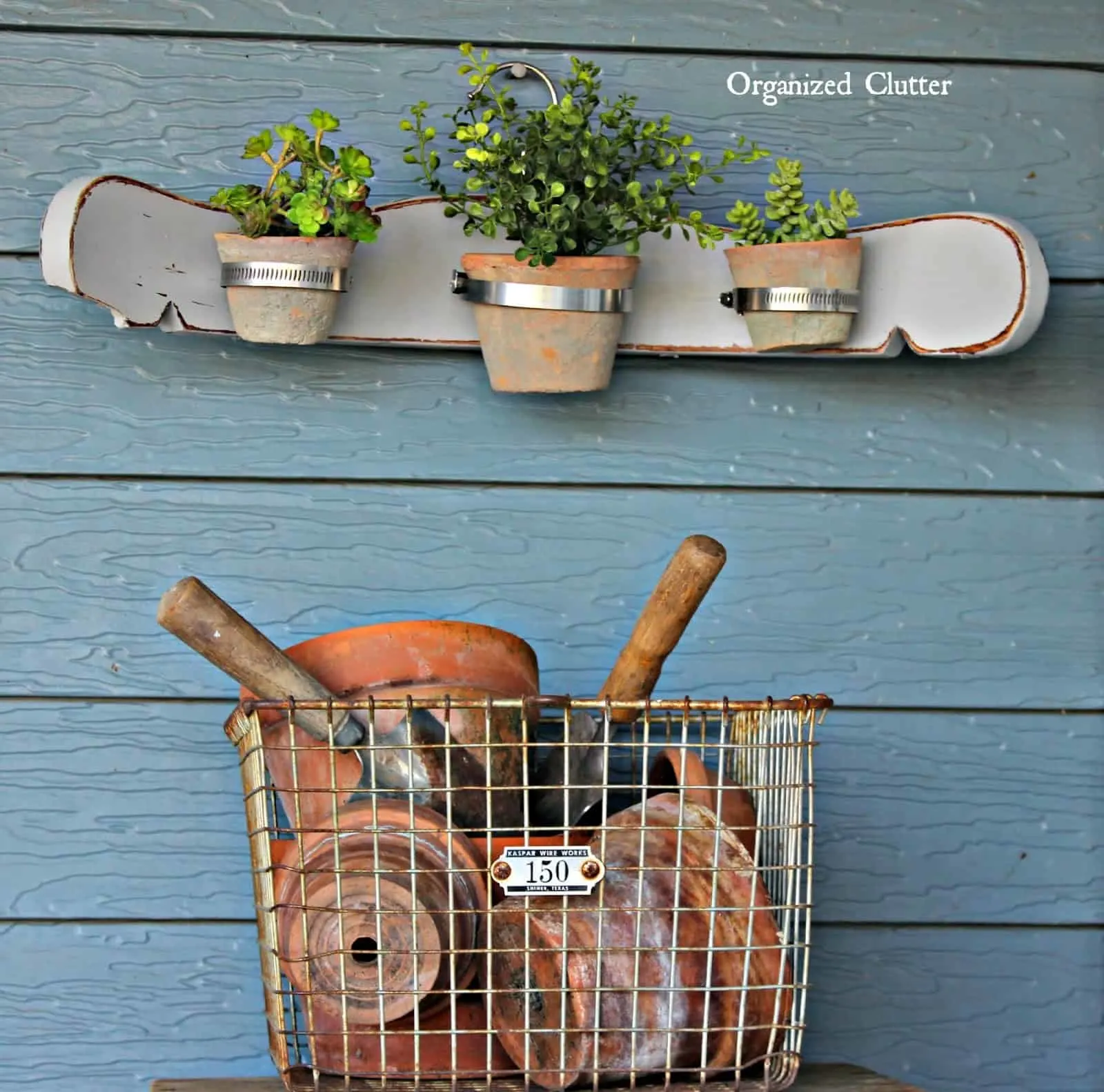 Make a flowerpot holder from an old chair