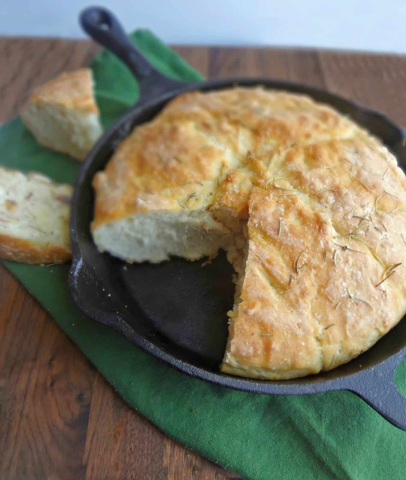 Best Cast Iron Skillet Bread Recipes (4 will make you drool!)