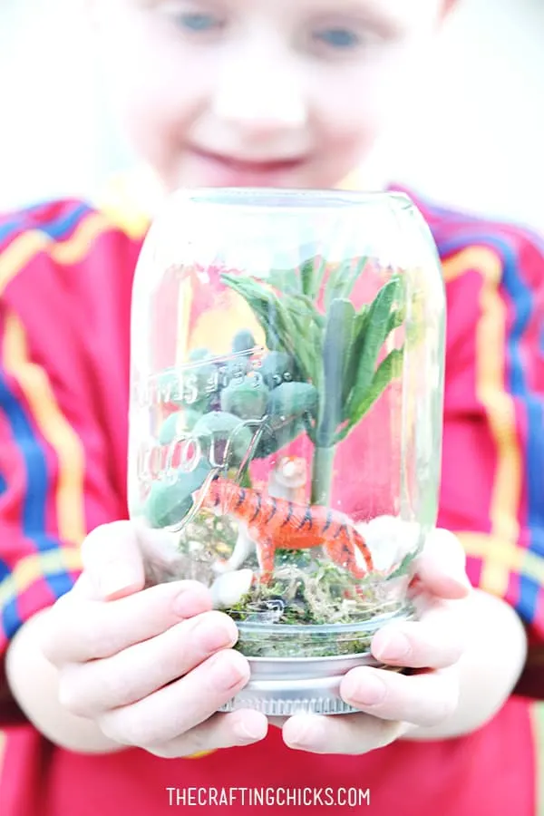 Rainforest in a Jar Kid Craft