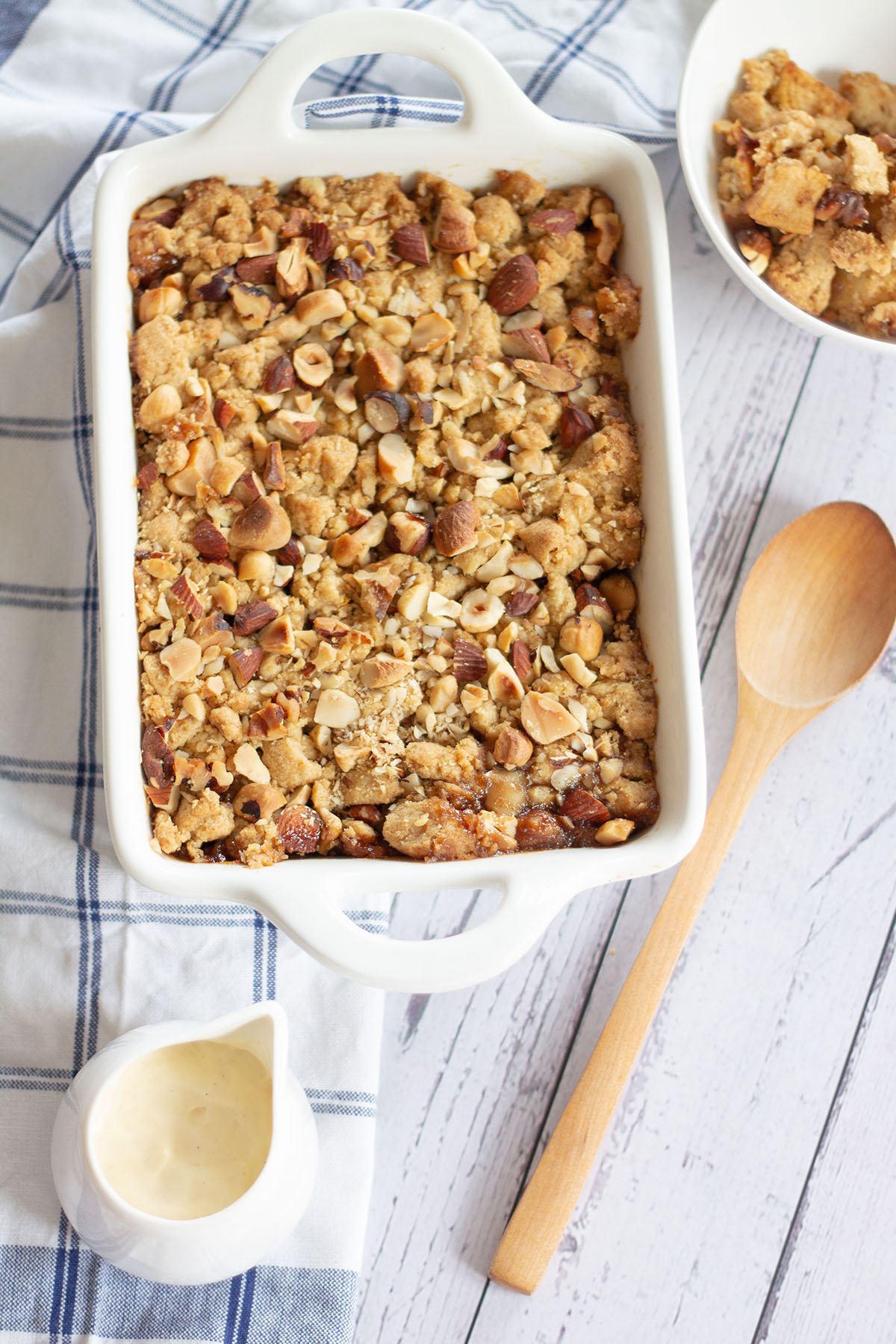 There’s nothing like a homemade crumble on a cold evening. Soft, cinnamon-spiced apples topped with a buttery oat crumble—and don’t forget the dollop of whipped cream or custard on top!