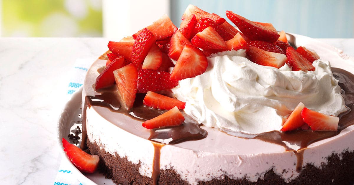 CHOCOLATE-TOPPED STRAWBERRY CHEESECAKE RECIPE