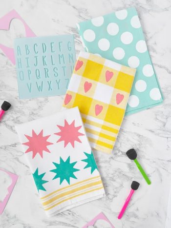 How to Decorate Kitchen Towels to Make Wonderful DIY Gifts