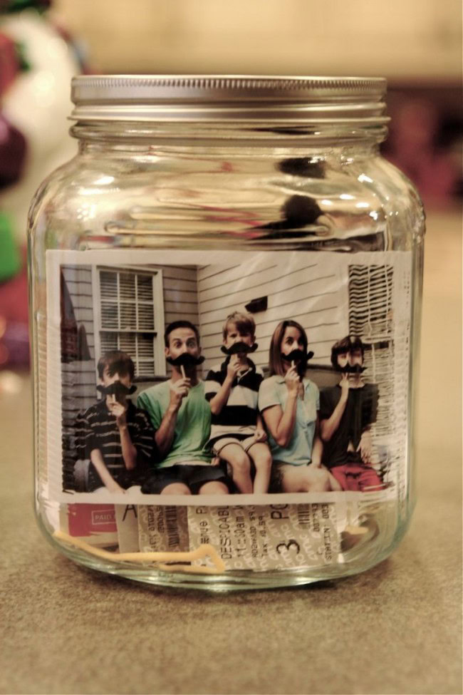 What a BRILLIANT idea! Make a time capsule with the kids on New Year