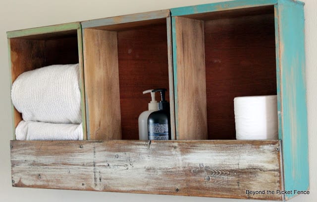 Turn your drawer into bathroom storage