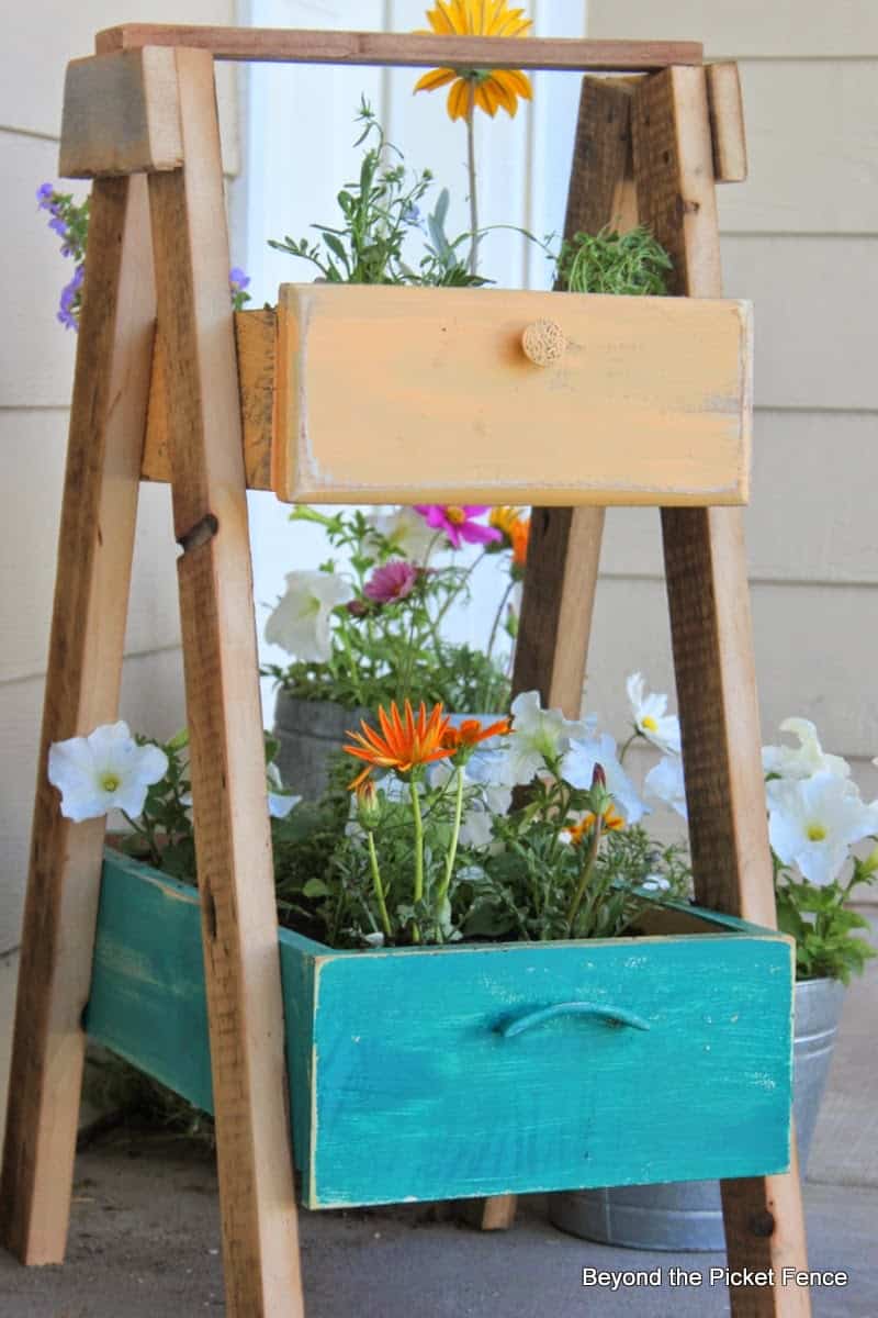 Brighten up your garden with a colourful planter made from old drawers