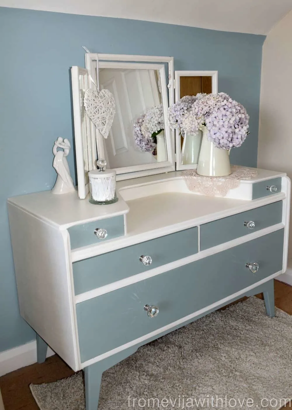 Upcycle on sale dressing table