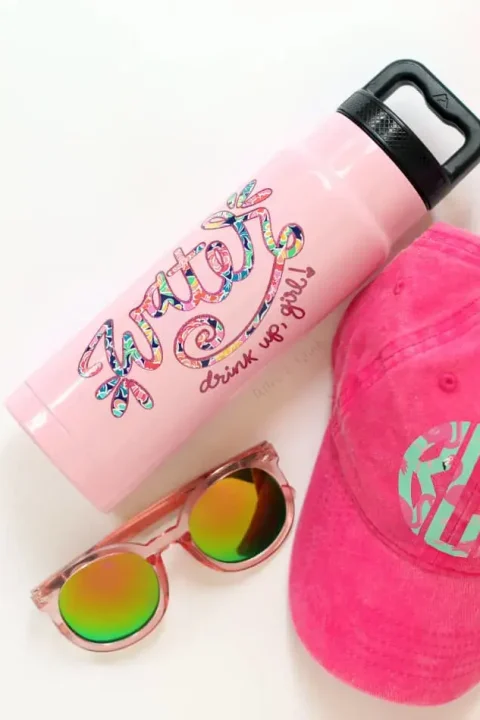 ? Add a splash of personality to your water bottle with these fun DIY projects! ?✨Who knew staying hydrated could look this good?